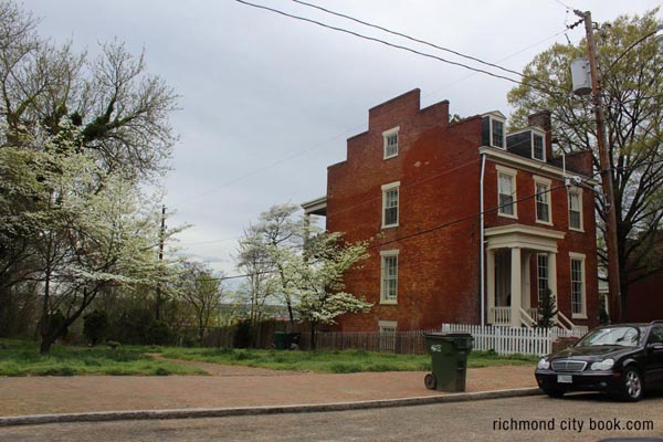 Richmond Virginia 2015 Blossoming ornamentals along Church Hill near Libbey Park