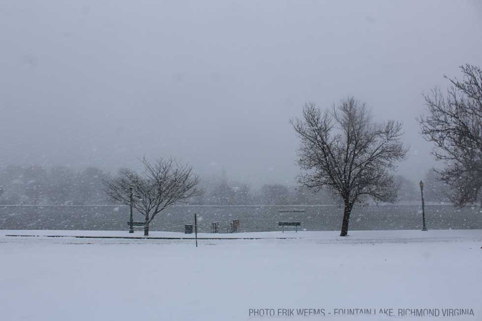 Fountain Lake in Richmond buried in the snow