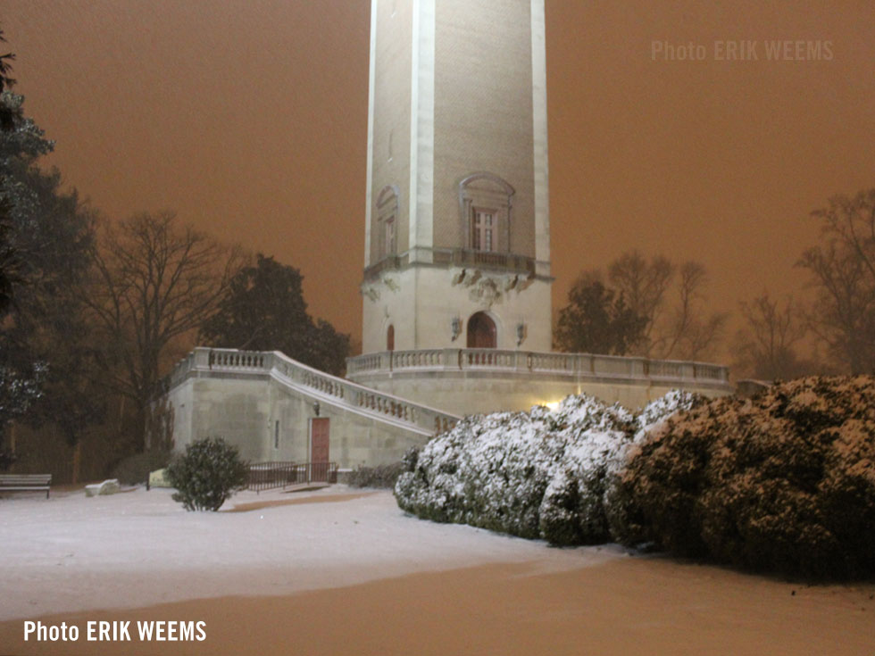 Snow at Carillon